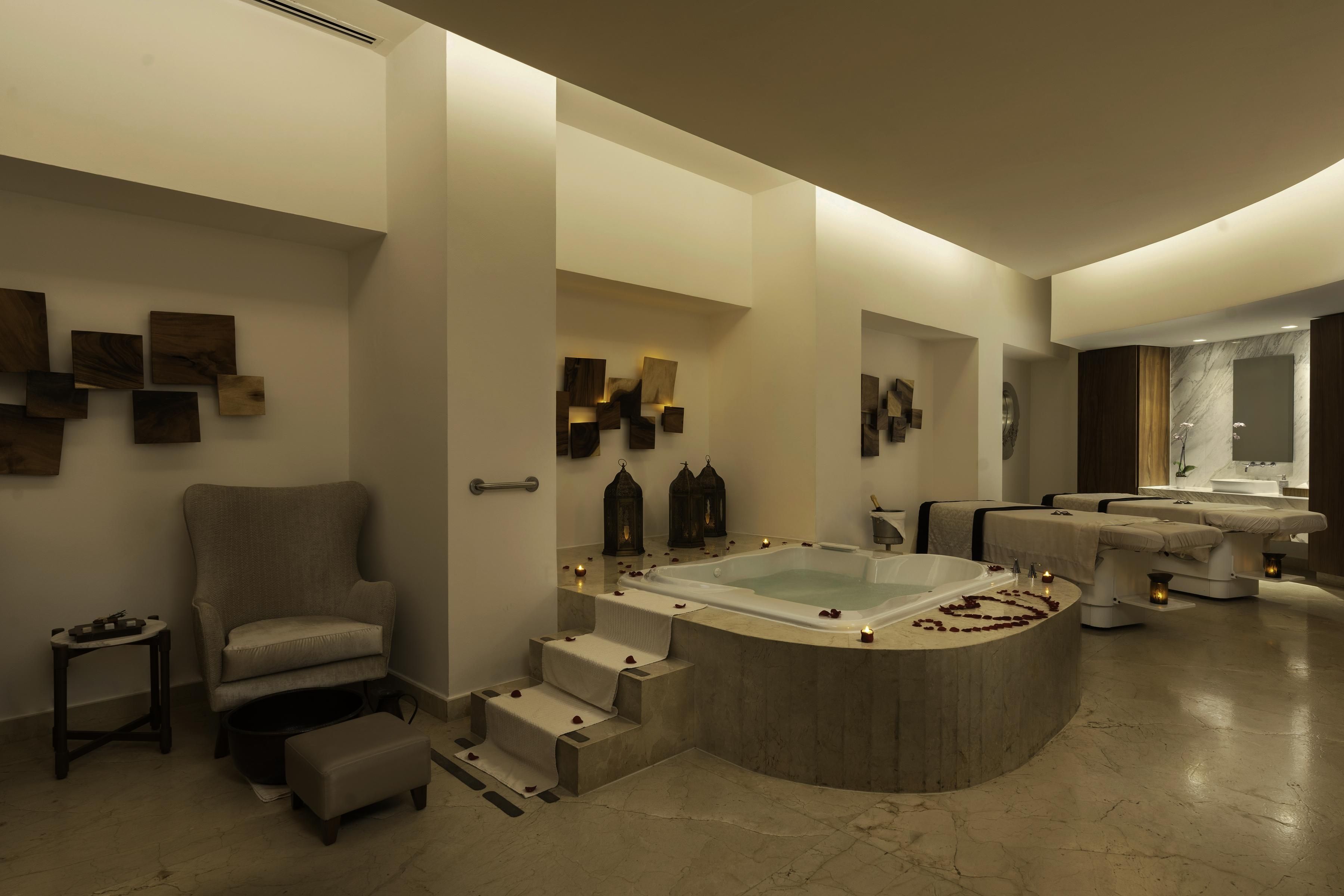 Luxury Spa experience room